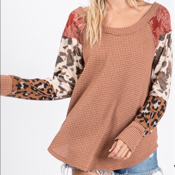 Waffle Knit Fabric Mixed Matched Top - Picture 5 of 5